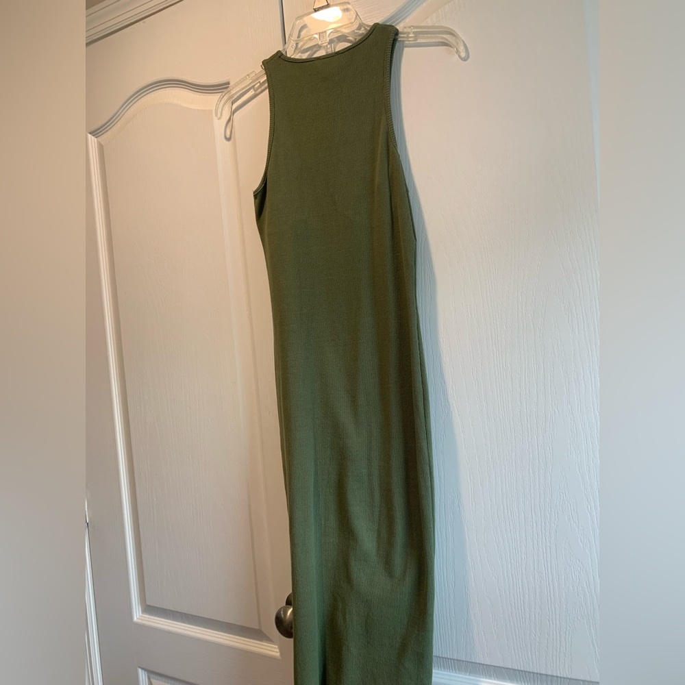 NWOT PrettyLittleThing Green Maxi Dress - Picture 6 of 8